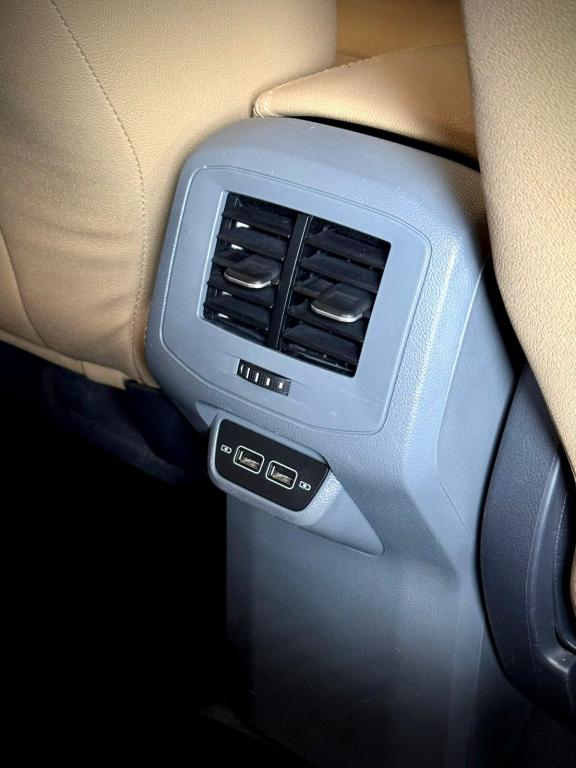 VOLKSWAGEN T-Cross - Foto