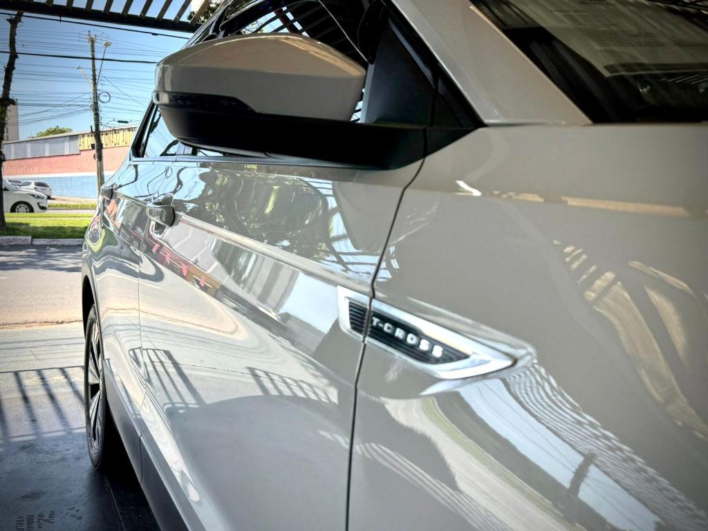 VOLKSWAGEN T-Cross - Foto