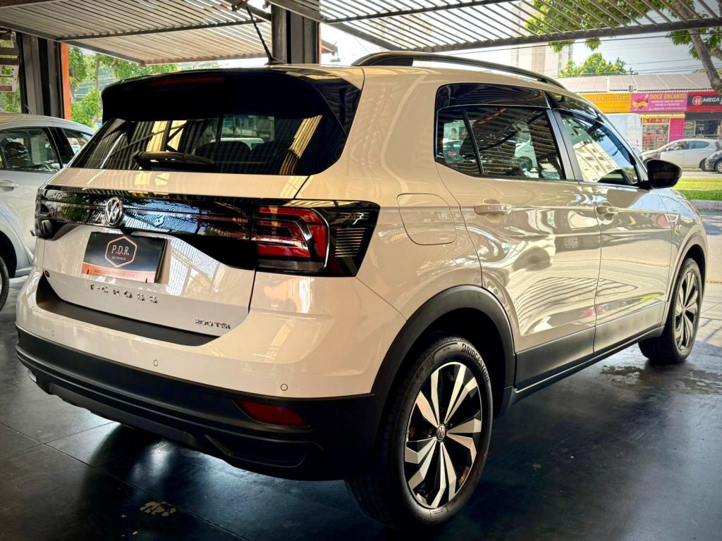 VOLKSWAGEN T-Cross - Foto