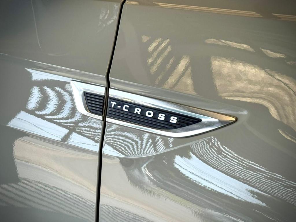 VOLKSWAGEN T-Cross - Foto