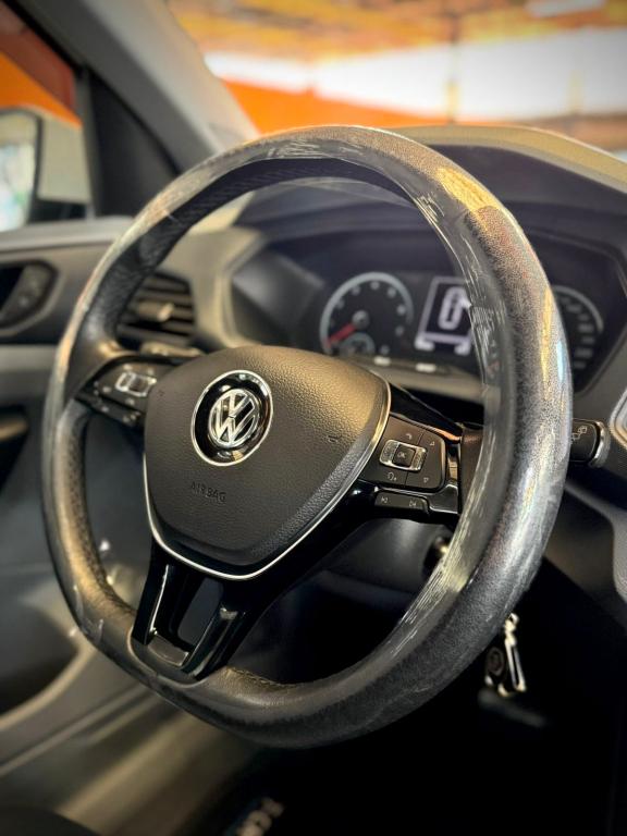 VOLKSWAGEN T-Cross - Foto