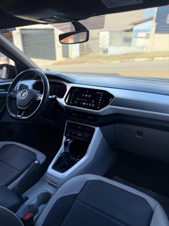 VOLKSWAGEN T-Cross - Foto