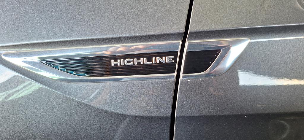 VOLKSWAGEN T-Cross - Foto