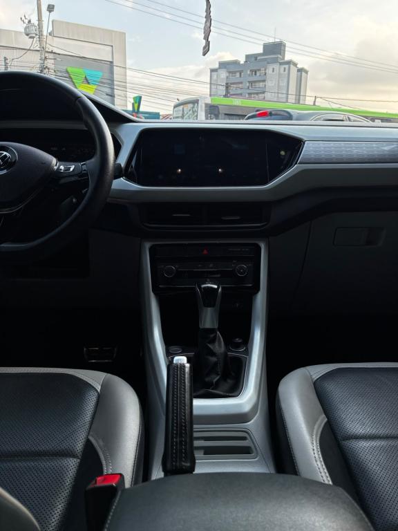 VOLKSWAGEN T-Cross - Foto