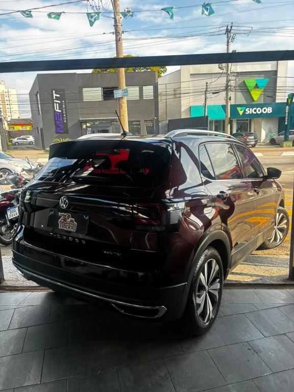 VOLKSWAGEN T-Cross - Foto