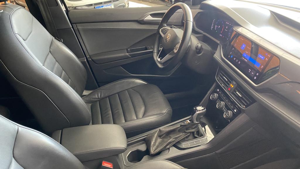 VOLKSWAGEN Taos - Foto