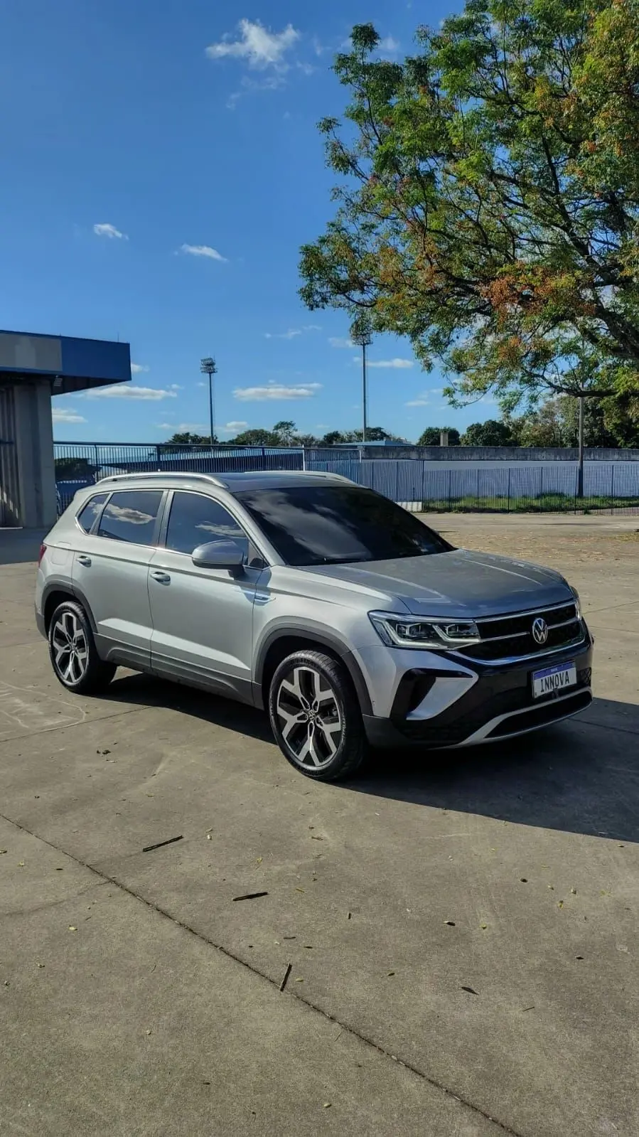 VOLKSWAGEN Taos