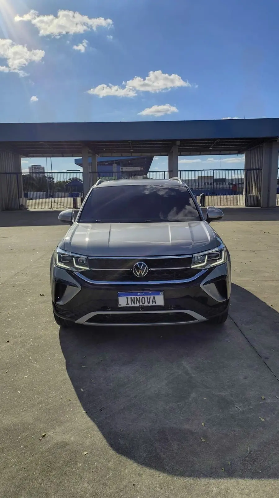 VOLKSWAGEN Taos - Foto