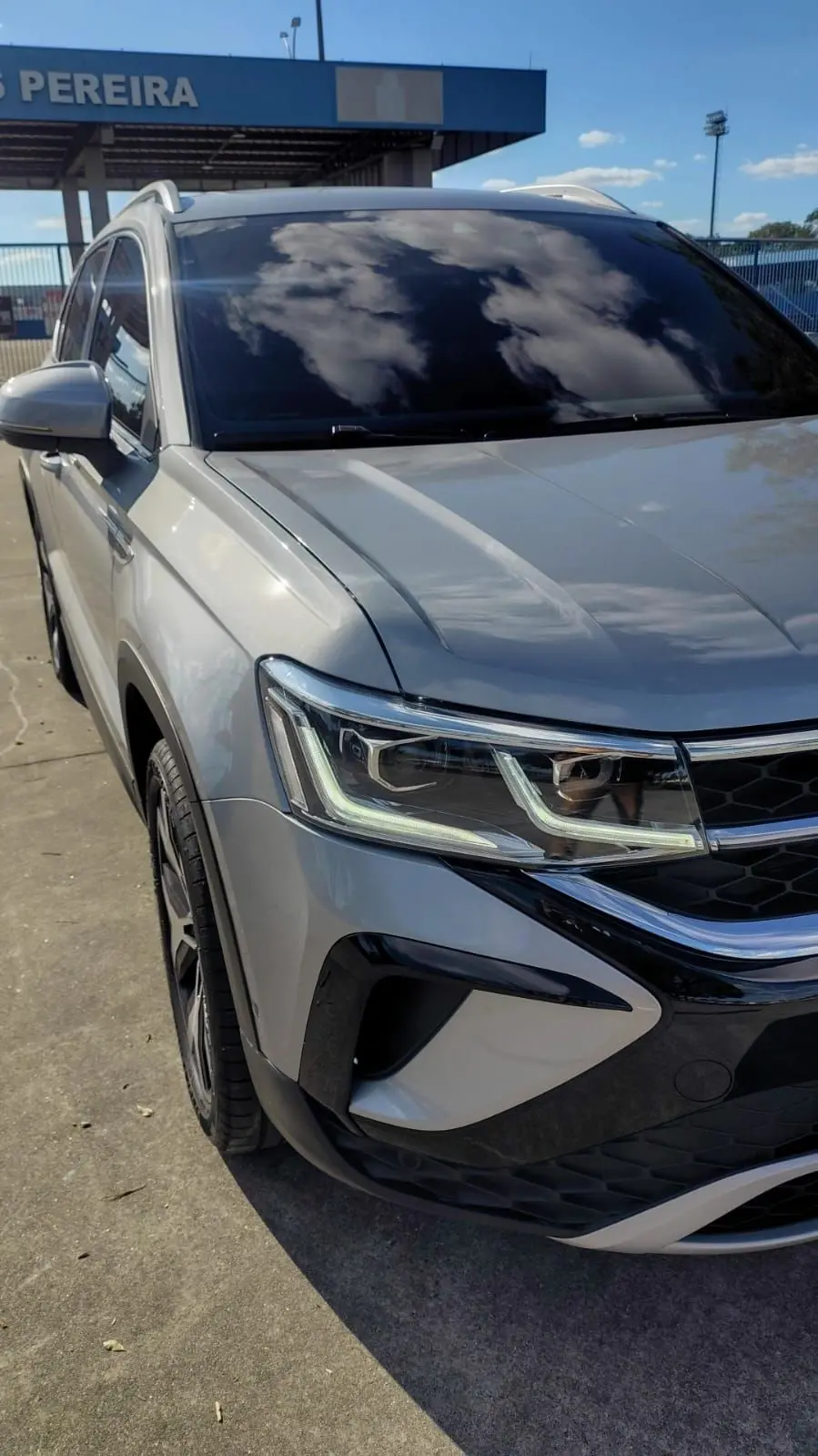VOLKSWAGEN Taos - Foto