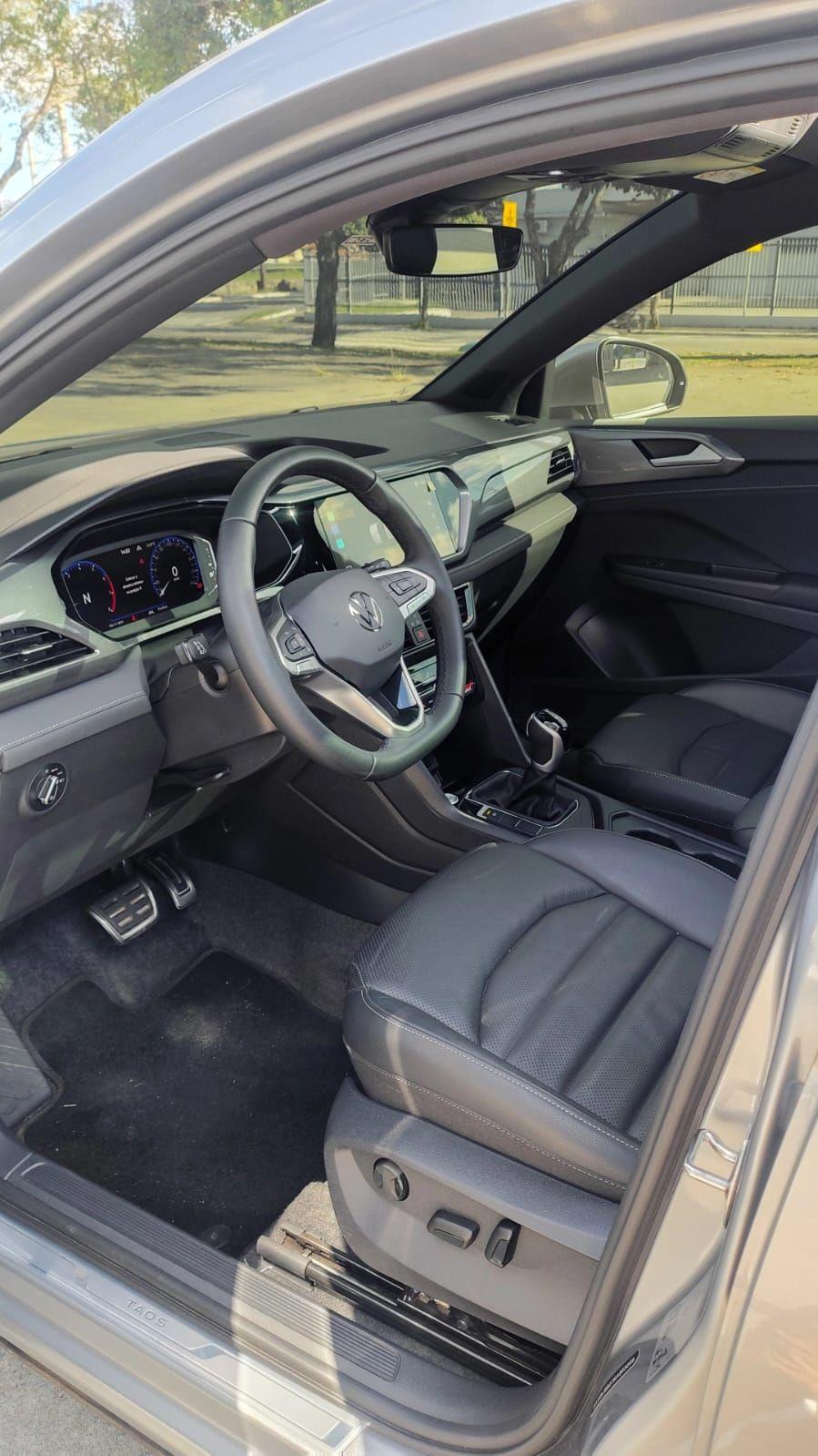 VOLKSWAGEN Taos - Foto