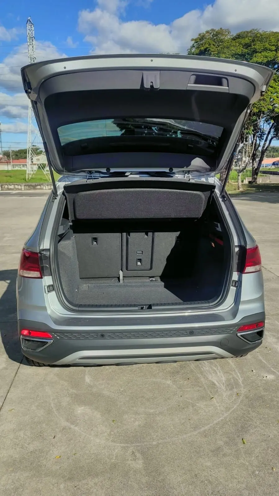 VOLKSWAGEN Taos - Foto