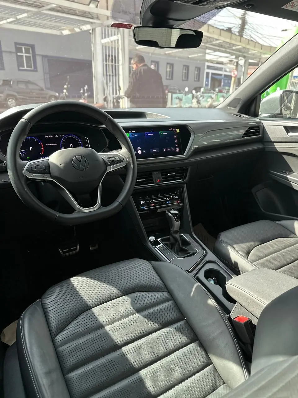 VOLKSWAGEN Taos - Foto