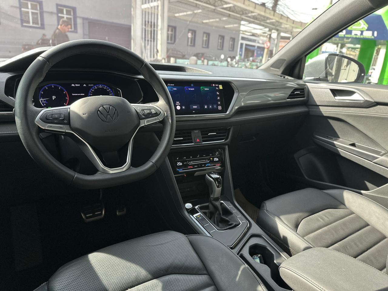 VOLKSWAGEN Taos - Foto