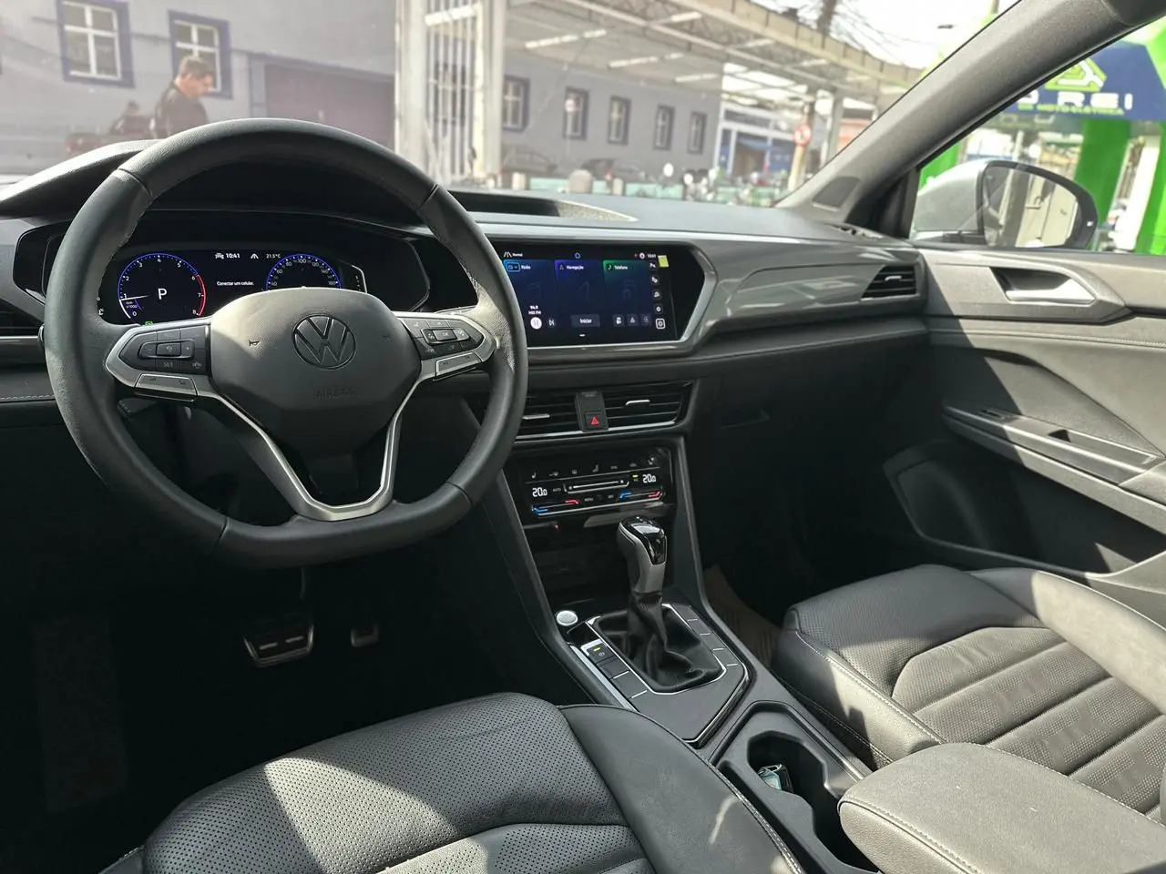 VOLKSWAGEN Taos - Foto
