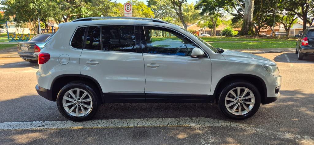 VOLKSWAGEN Tiguan - Foto