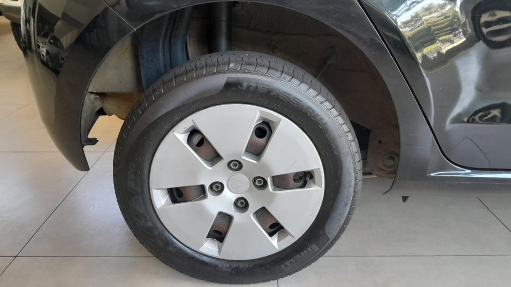 VOLKSWAGEN UP - Foto