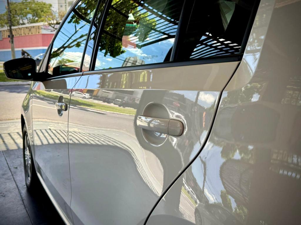 VOLKSWAGEN UP - Foto