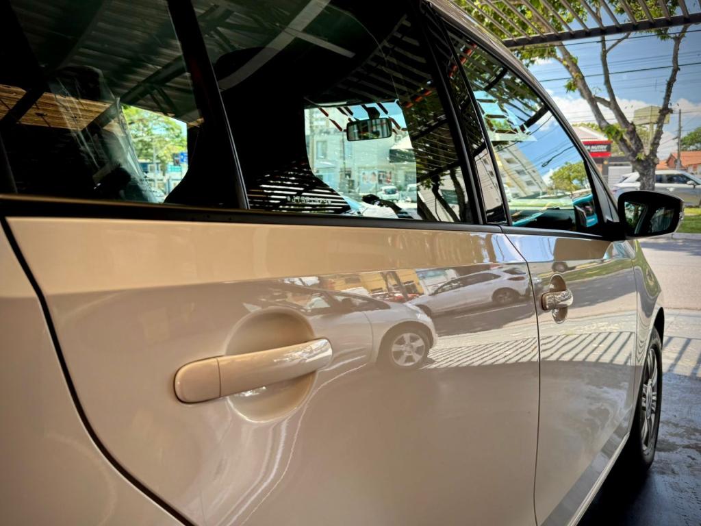 VOLKSWAGEN UP - Foto