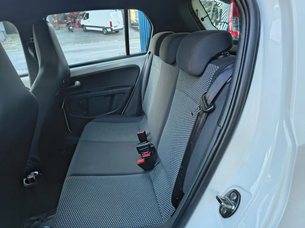 VOLKSWAGEN UP - Foto