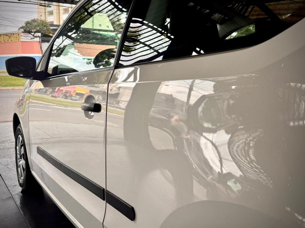 VOLKSWAGEN UP - Foto