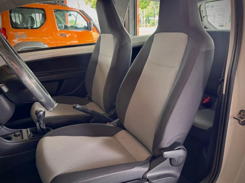 VOLKSWAGEN UP - Foto