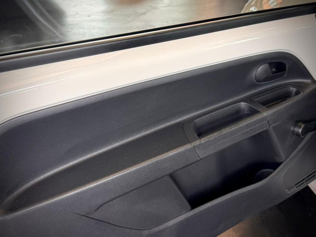 VOLKSWAGEN UP - Foto