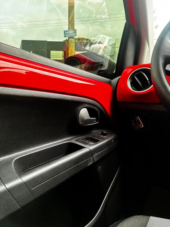 VOLKSWAGEN UP - Foto