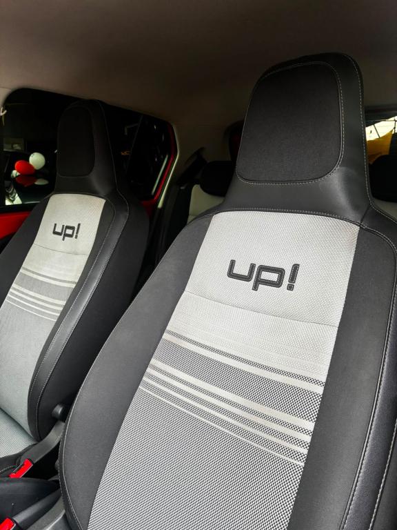 VOLKSWAGEN UP - Foto