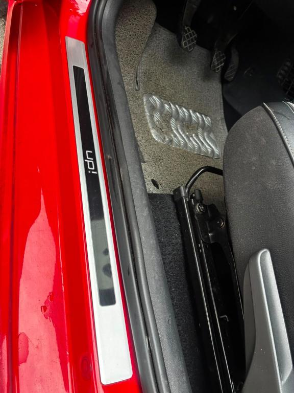VOLKSWAGEN UP - Foto