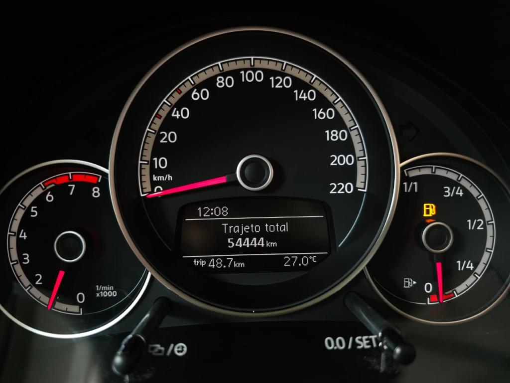 VOLKSWAGEN UP - Foto