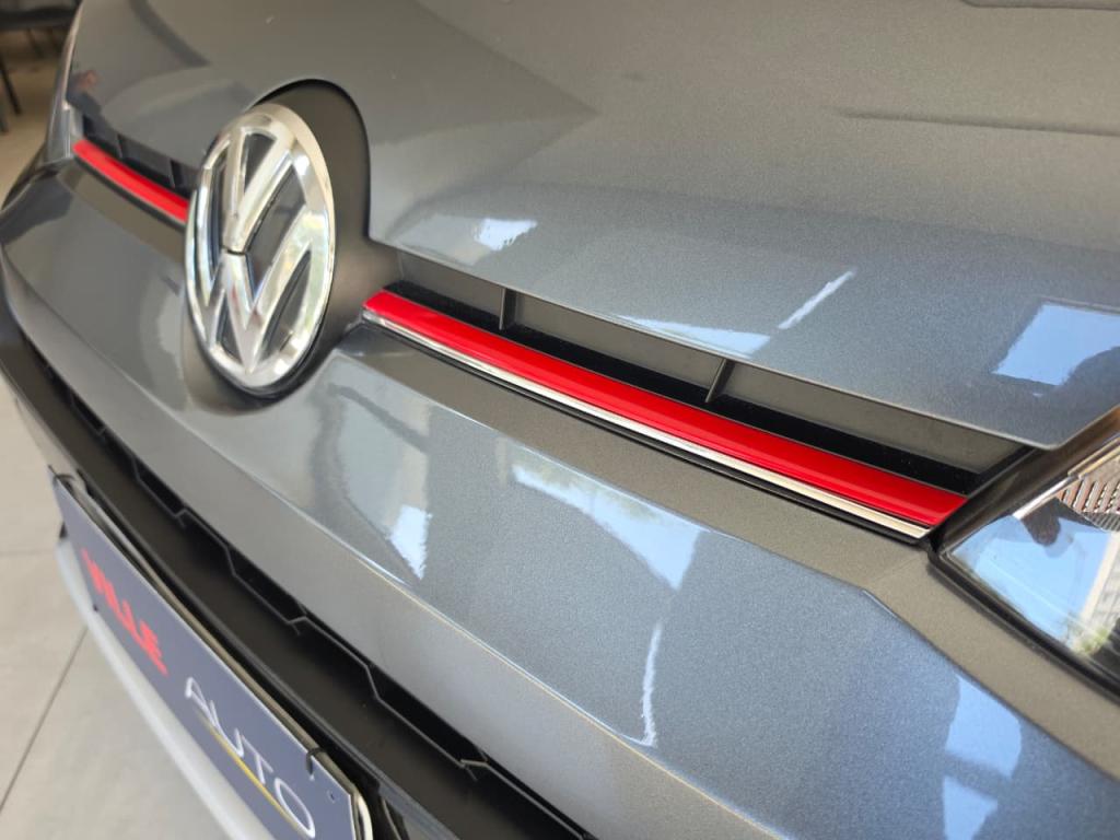 VOLKSWAGEN UP - Foto