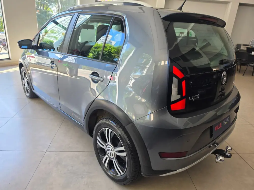 VOLKSWAGEN UP - Foto