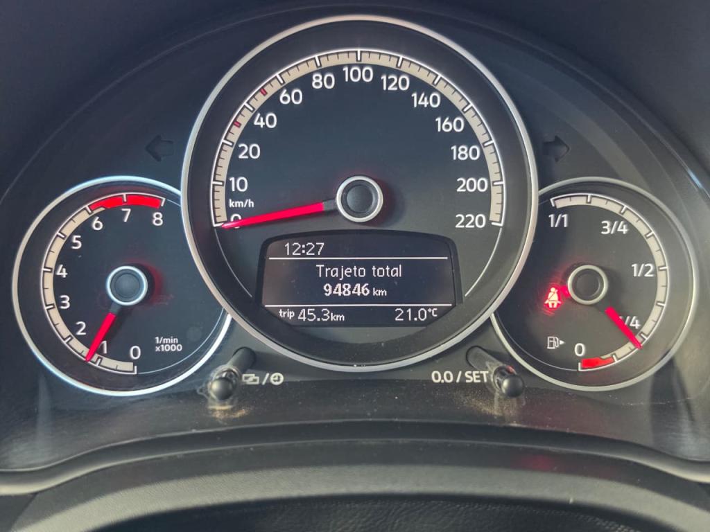 VOLKSWAGEN UP - Foto