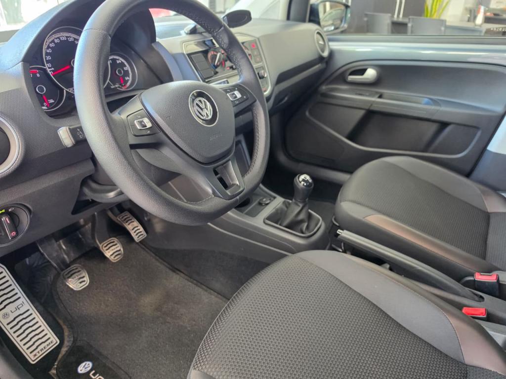 VOLKSWAGEN UP - Foto