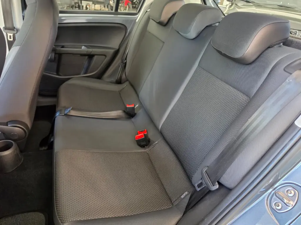 VOLKSWAGEN UP - Foto