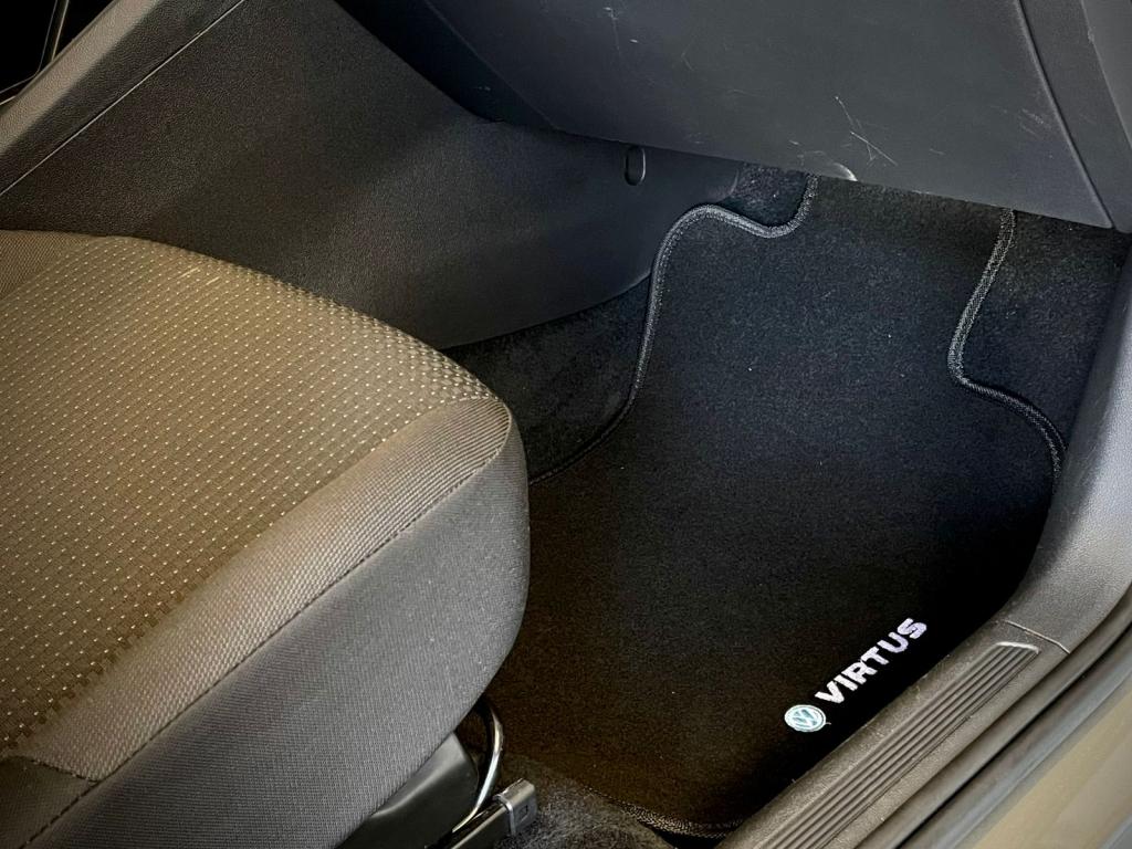 VOLKSWAGEN Virtus - Foto