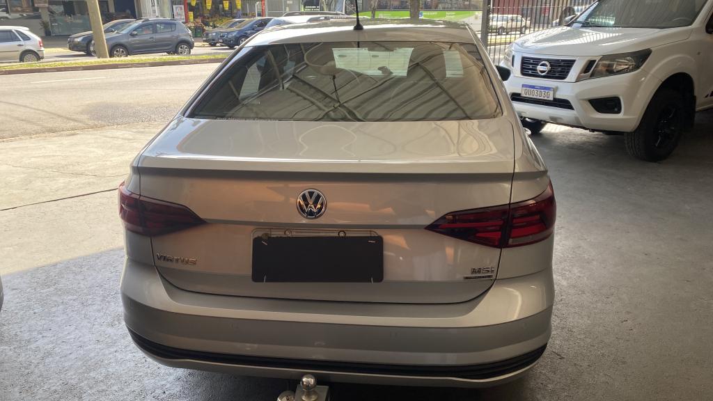 VOLKSWAGEN Virtus - Foto