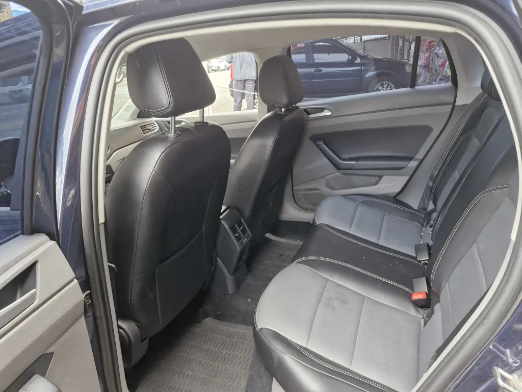VOLKSWAGEN Virtus - Foto