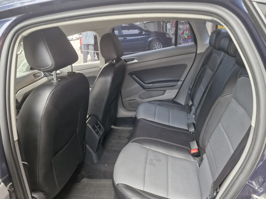 VOLKSWAGEN Virtus - Foto