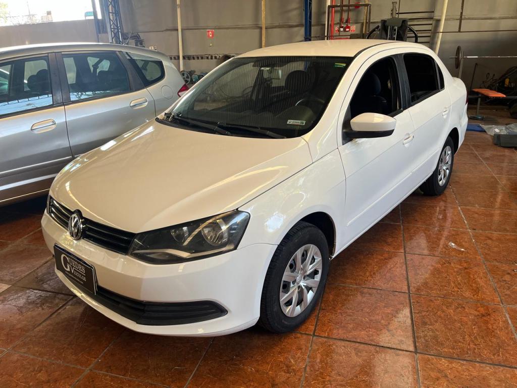 VOLKSWAGEN Voyage - Foto