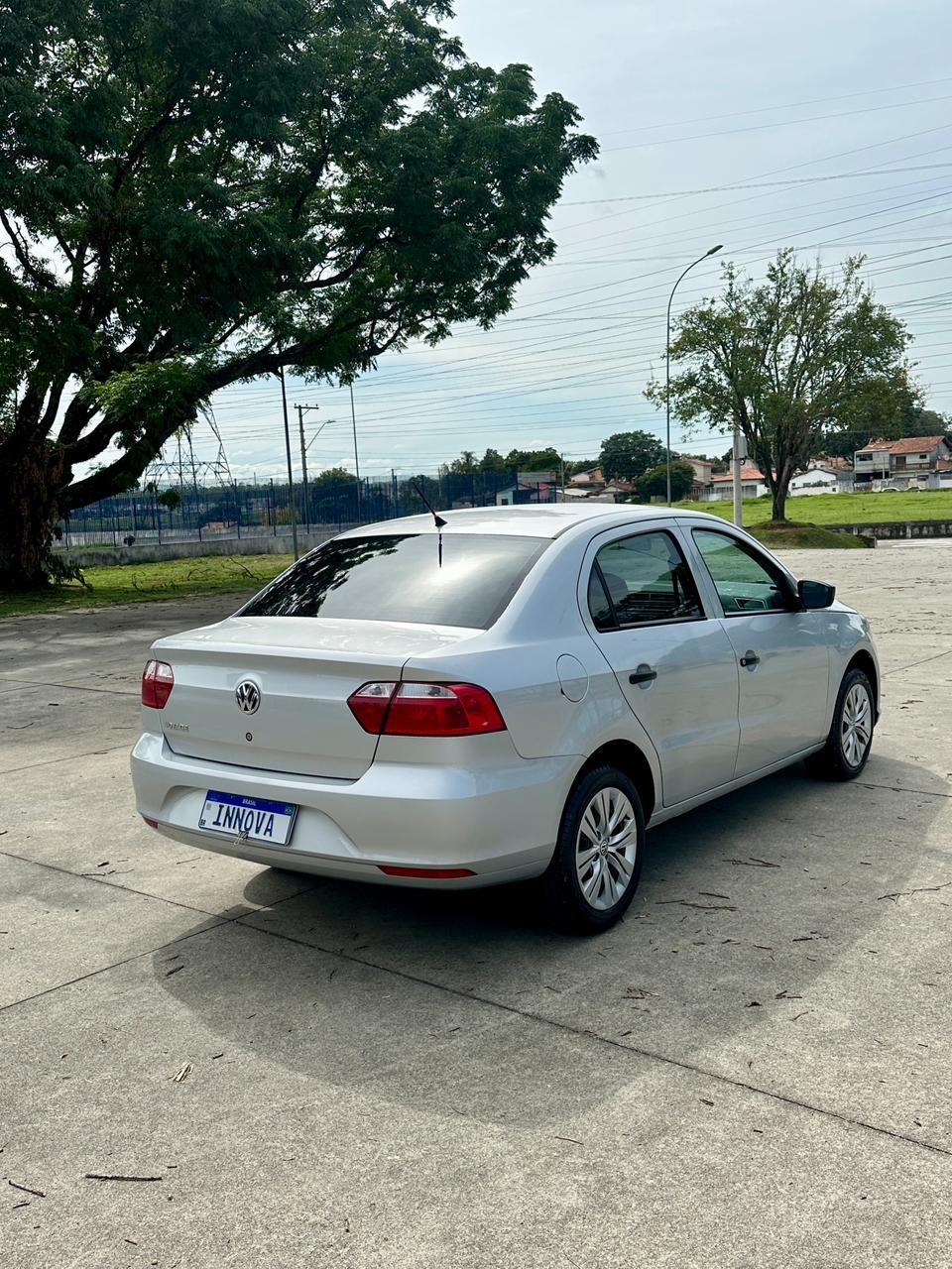 VOLKSWAGEN Voyage - Foto