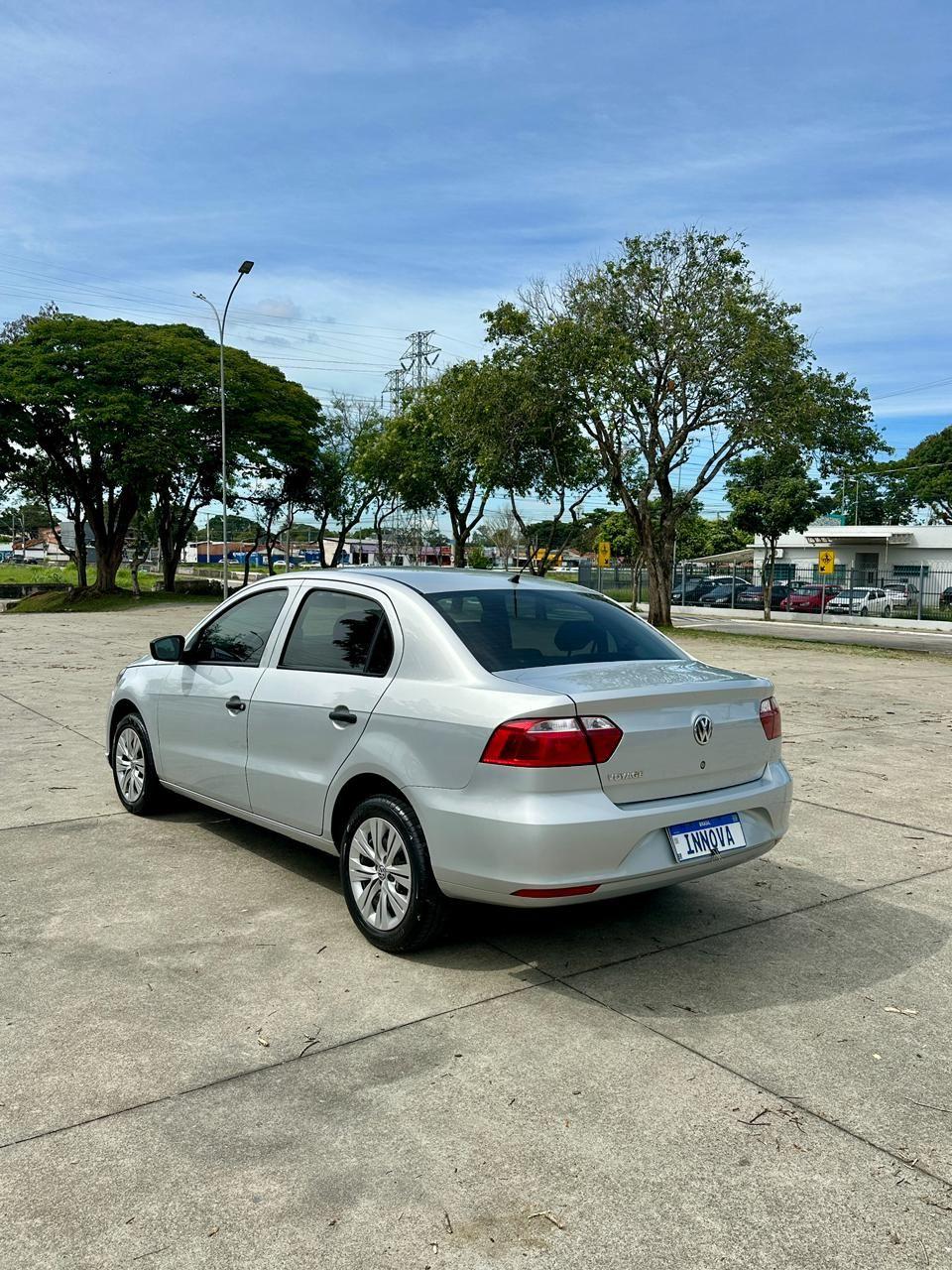 VOLKSWAGEN Voyage - Foto