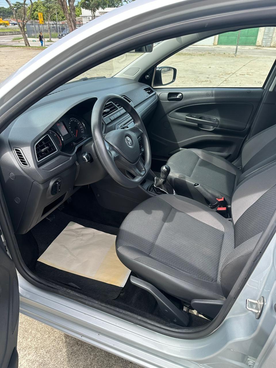 VOLKSWAGEN Voyage - Foto