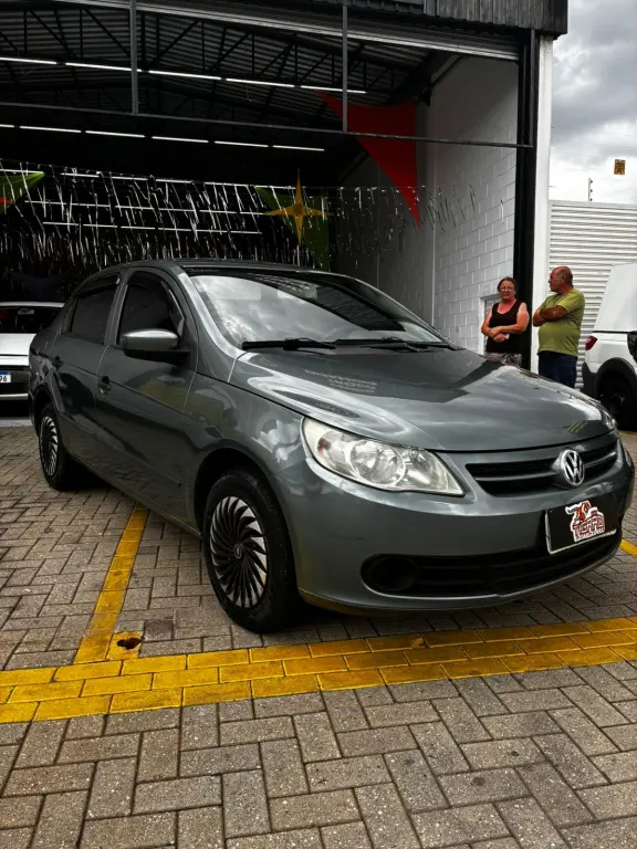 VOLKSWAGEN Voyage - Foto