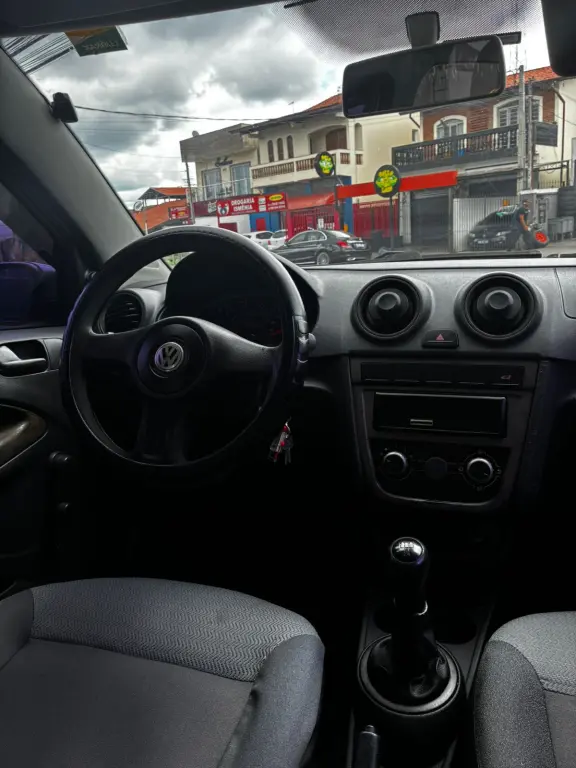 VOLKSWAGEN Voyage - Foto