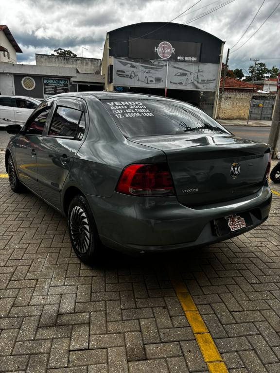 VOLKSWAGEN Voyage - Foto