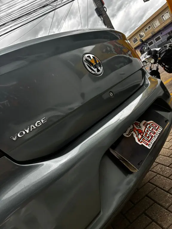 VOLKSWAGEN Voyage - Foto