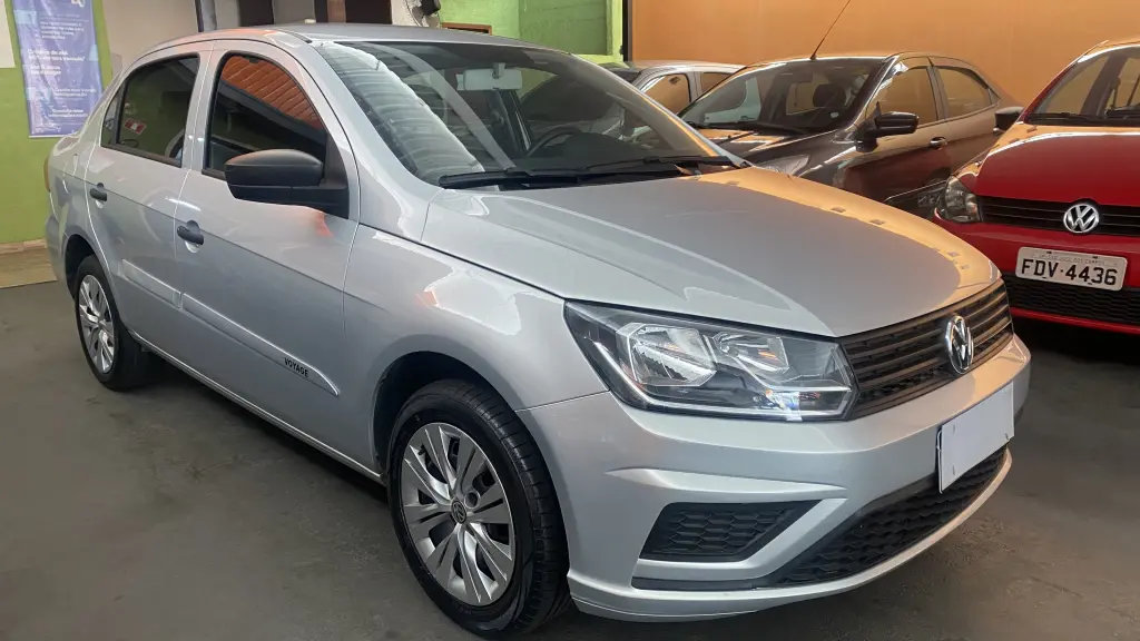 VOLKSWAGEN Voyage - Foto