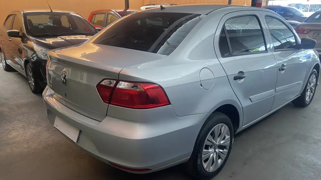 VOLKSWAGEN Voyage - Foto