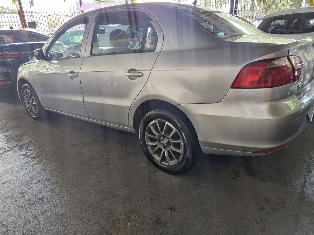 VOLKSWAGEN Voyage - Foto